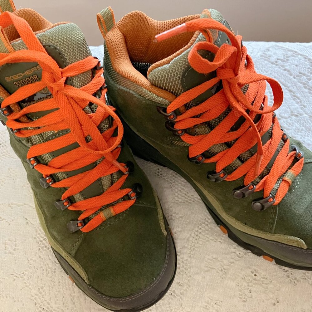 Sketchers Hiking Boots Army Green with Orange Laces - Pre-Owned